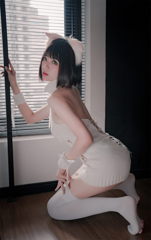 轩萧学姐 – 猫爪袜 [40P-118MB]