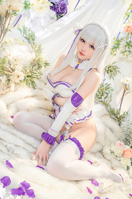 Coser小姐姐星之迟迟 – 爱蜜莉雅 [97P2V-1.73GB]